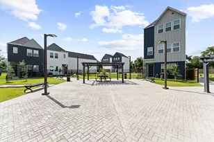 8317 Springwood Cyn Ln, Houston, TX 77055 - Photo 34