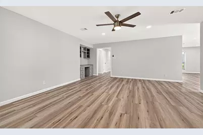 6034 Autumn Forest Drive, Houston, TX 77092 - Photo 8
