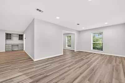 6034 Autumn Forest Drive, Houston, TX 77092 - Photo 10