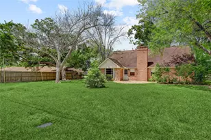 105 Ridgemont Dr, Alvin, TX 77511 - Photo 28