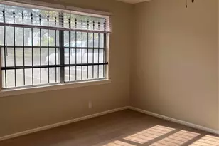 5125 Ricky St, Houston, TX 77033 - Photo 4