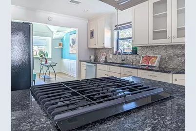 6518 Kury Lane, Houston, TX 77008 - Photo 12