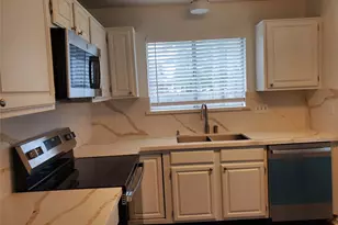 13002 Nantucket Dr, Sugar Land, TX 77478 - Photo 6