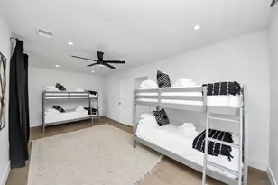 1111 E 27th St, Houston, TX 77009 - Photo 36