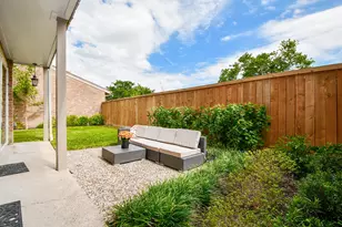 811 Bayou River Dr, Houston, TX 77079 - Photo 44