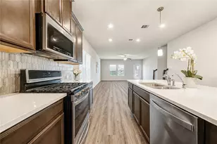 1218 Glendora Dr, Rosharon, TX 77583 - Photo 10
