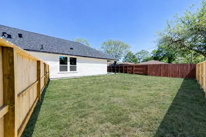 1118 N Shepherd Drive, Baytown, TX 77520 - Photo 26