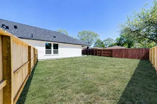 1118 N Shepherd Dr, Baytown, TX 77520 - Photo 26