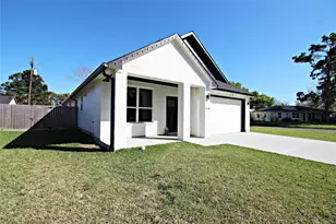 1118 N Shepherd Dr, Baytown, TX 77520 - Photo 2