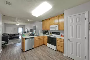 410 Freeman Ave, Bryan, TX 77803 - Photo 4