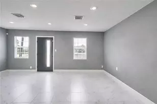 1107 E 40th 1/2 St, Houston, TX 77022 - Photo 12
