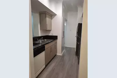 2025 Augusta Drive #205, Houston, TX 77057 - Photo 4
