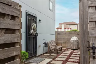 2903 Blodgett St, Houston, TX 77004 - Photo 6