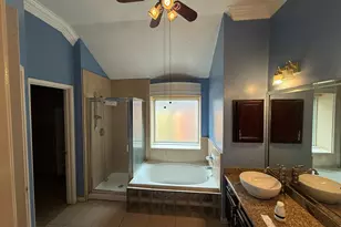 4823 Meadowglen Dr, Pearland, TX 77584 - Photo 14