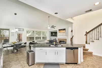 14 Estherwood Place, The Woodlands, TX 77354 - Photo 14