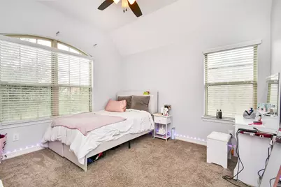 14 S Estherwood Place, The Woodlands, TX 77354 - Photo 32