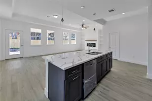 939 Lake View Dr, Montgomery, TX 77356 - Photo 18