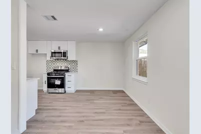 4406 Trafalgar Drive, Houston, TX 77045 - Photo 8