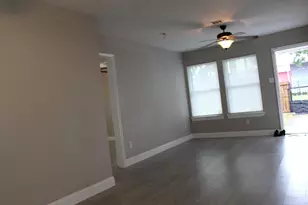 5305 Southlea St, Houston, TX 77033 - Photo 6