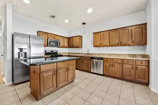 607 Travis St, Webster, TX 77598 - Photo 12