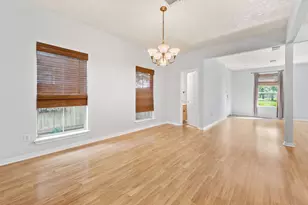 607 Travis St, Webster, TX 77598 - Photo 10
