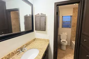 13914 Oakwood Ln, Sugar Land, TX 77498 - Photo 10