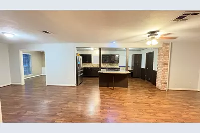 13914 Oakwood Lane, Sugar Land, TX 77498 - Photo 4