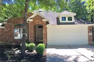 203 Fairwind Trail Dr, Conroe, TX 77385 - Photo 2