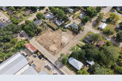 1702 S Baylor Street, Brenham, TX 77833 - Photo 1