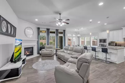 166 Painted Trillium Drive, Conroe, TX 77304 - Photo 4