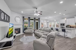 166 Painted Trillium Dr, Conroe, TX 77304 - Photo 4