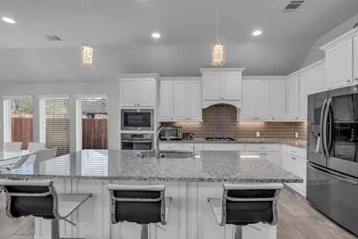 166 Painted Trillium Drive, Conroe, TX 77304 - Photo 10