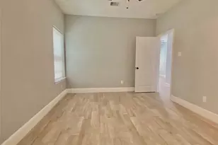 5754 Reed Rd, Houston, TX 77033 - Photo 4