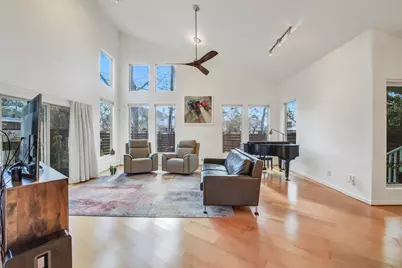 1802 W 14th 1/2 Street, Houston, TX 77008 - Photo 2