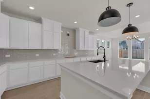 231 Warbler Song Dr, Willis, TX 77318 - Photo 6