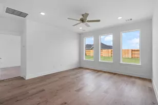 225 Sandhill Grv Trl, Waller, TX 77484 - Photo 4