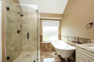 6102 Fox Wind Ct, Houston, TX 77041 - Photo 12