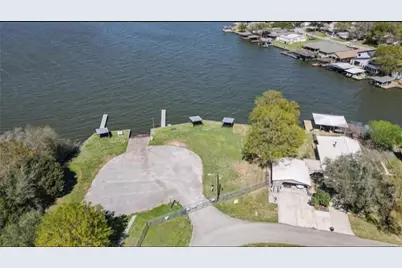 13126 S Lee Shore Drive, Willis, TX 77318 - Photo 22