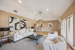 85 Crestwood Cir, Sugar Land, TX 77478 - Photo 4