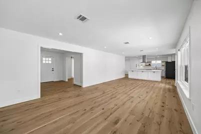 12118 Perthshire Road, Houston, TX 77024 - Photo 6