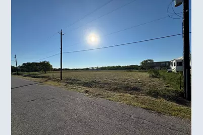 1210 23rd, San Leon, TX 77539 - Photo 2