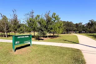 6338 Paddington Bnd Dr, Houston, TX 77008 - Photo 14