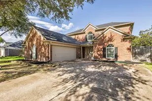 4007 Greenwood Dr, Pearland, TX 77584 - Photo 2