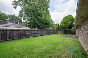 2838 Colony Dr, Sugar Land, TX 77479 - Photo 6