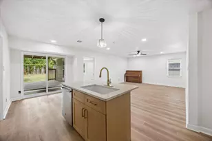5203 Gladstone Dr, Austin, TX 78723 - Photo 10