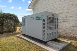 2051 Hillview Rd, Bellville, TX 77418 - Photo 32