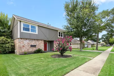 13823 Ivymount Drive, Sugar Land, TX 77498 - Photo 2
