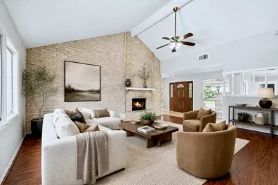 3415 W Creek Club Drive, Missouri City, TX 77459 - Photo 2