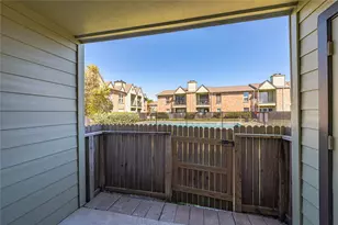 18800 Egret Bay Blvd, Webster, TX 77058 - Photo 16