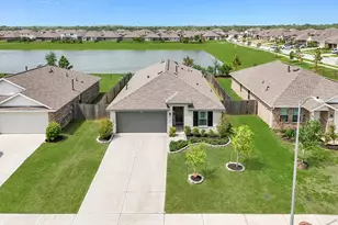 444 Maple Bnd Ln, La Marque, TX 77568 - Photo 1